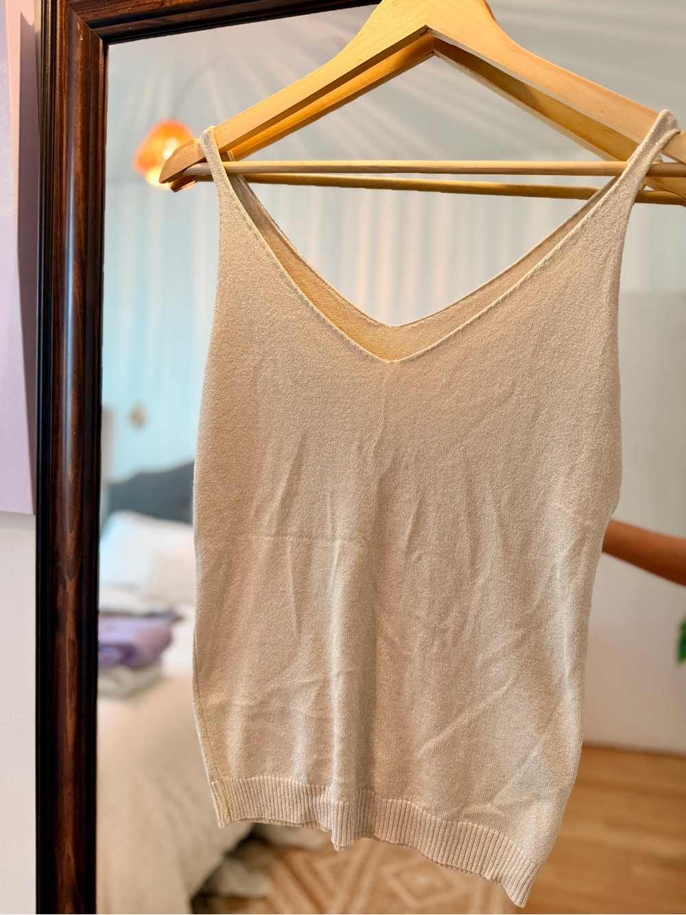 Sleeveless V-Neck Knit Tank Top - Cream